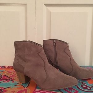 Qupid Ankle Booties